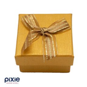   Négyzet alakú papír anyagú kisebb ékszertató masnis díszdoboz  (mustársárga)