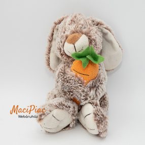 Plüss barna nyúl, nyuszi répával