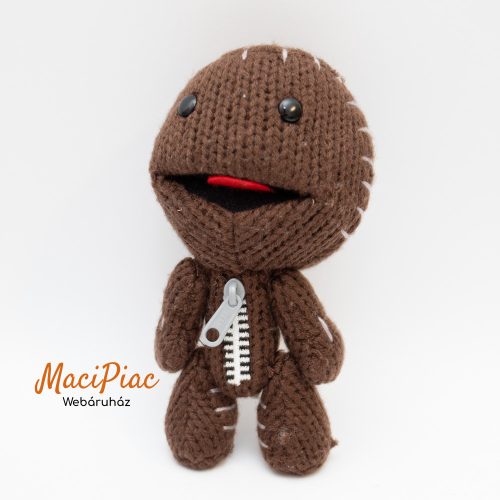 Kötött, horgolt barna figura Sackboy a LittleBigPlanet játékok ikonikus, irányítható karaktere