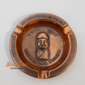   Vintage réz hamutál Tűzföld (Tierra del Fuego) területén élt Ona indiánok (más néven Selk'namok) alakját és nevét viseli