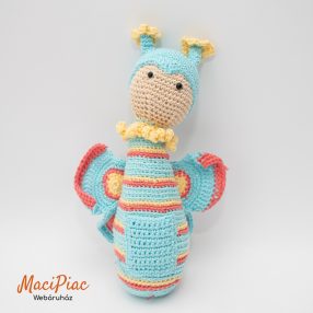   Geefbeestje Vlinder (Ajándék Pillangó), amely Joke Postma „Geefbeestjes haken” horgolat amigurumi termék gyerekeknek rejtett zsebbel