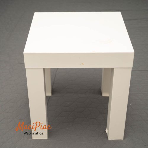 Fából készült ki szögletes tetejű asztalka IKEA LACK