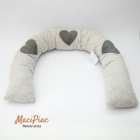   Textil kötött hatású szív mintás szélfogó ablakba, ajtóba sok apró kővel töltve a két vége, közepe