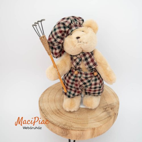 Plüss kertész Teddy maci gereblyével a kezében (forgatható végtagok) 