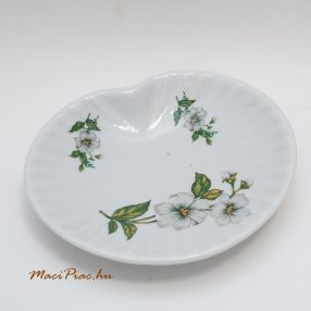   Porcelán kagyló alakú tányérka, mini kináló Vintage! Fehér virág mintás