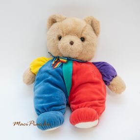  Nagyon puha, ölelnivaló, igazi, alvós maci bársony rugdalózóban Vintage Eden Teddy Color Bear 