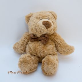   Plüss maci kötött zsenilia csokornyakkendővel, nagyon puha, sok mikrogolyós töltettel Toys R Us Animal Alley Teddy Bear Hughbert plush 