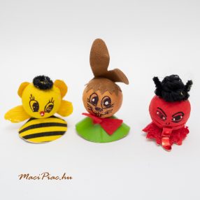   3 db hugarocell golyóból készült dekoráció, figura ( ördög, méhecske, nyuszi)