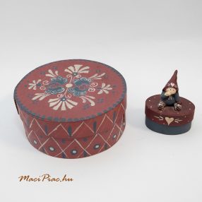   Fából készült kerek levehető tetejű  mini dobozka (bordó) + egy kis manós doboz Kézi festésű!