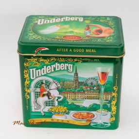   Használt szögletes levehető tetejű domború mintás Underberg fémdoboz