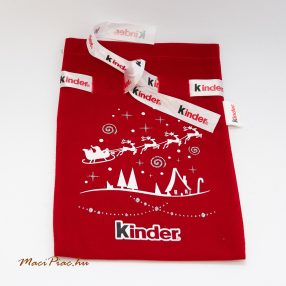   Kinder Karácsonyi, Mikulás ajándék tasak, összehúzható bársony anyagú (Rénszarvasos mintával)