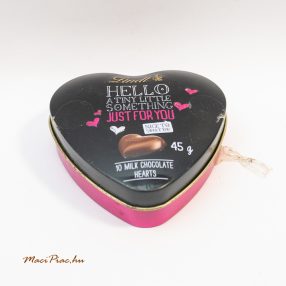   Szív alakú angol Lindt Hello A Tiny Little Something Just for you domború mintázatú fémdoboz