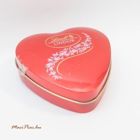  Szív alakú német Lindt Lindor domború mintázatú csokoládé fémdoboz