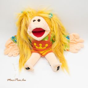 2012-es living Puppets játék lány plüss