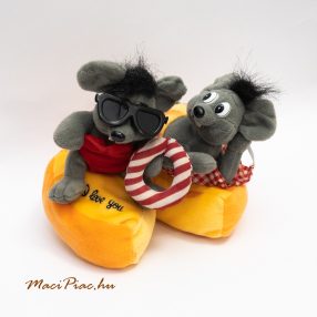  Sweety Toys I love you feliratú sajton lévő két strandoló egér plüss
