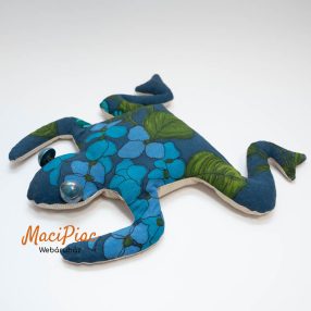   Textil anyagú búza szemekkel töltött hasaló béka kézi munka!