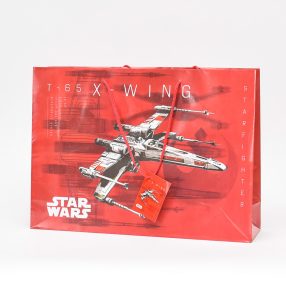   Ajándék papírtáska Star Wars két oldalas, fekvő 38x28-as KÖZEPES méretű